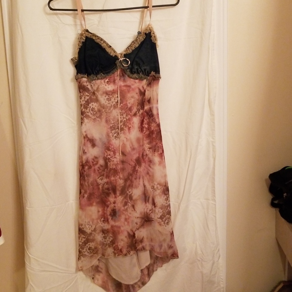 Strapless dress.